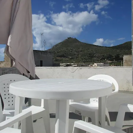 Le Di Tufo- Casa Del Sole Apartment Favignana